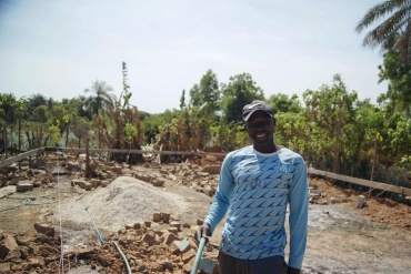 Birane, ancien stagiaire devenu maçon